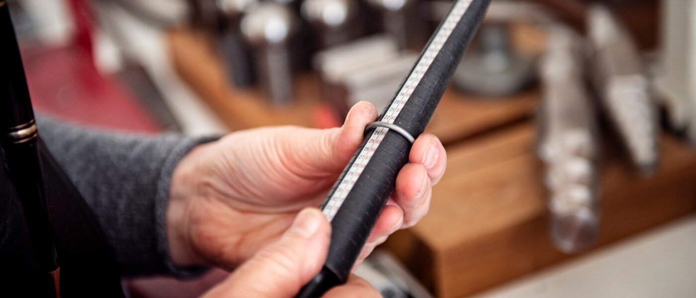Goldsmith At Work Picture Id984743604 (1)