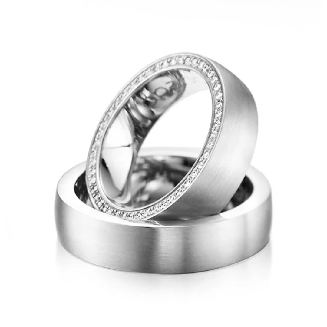 trouwring met diamanten aan de binnenkant